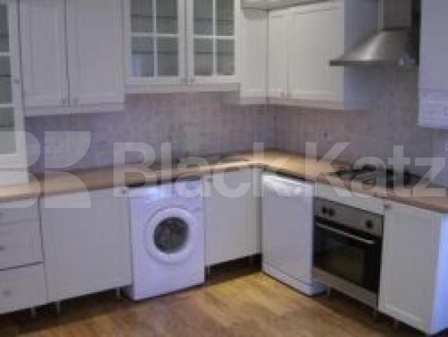 			1 Bedroom, 1 bath, 1 reception Flat			 Chancellors Lofts, CROUCH END N8